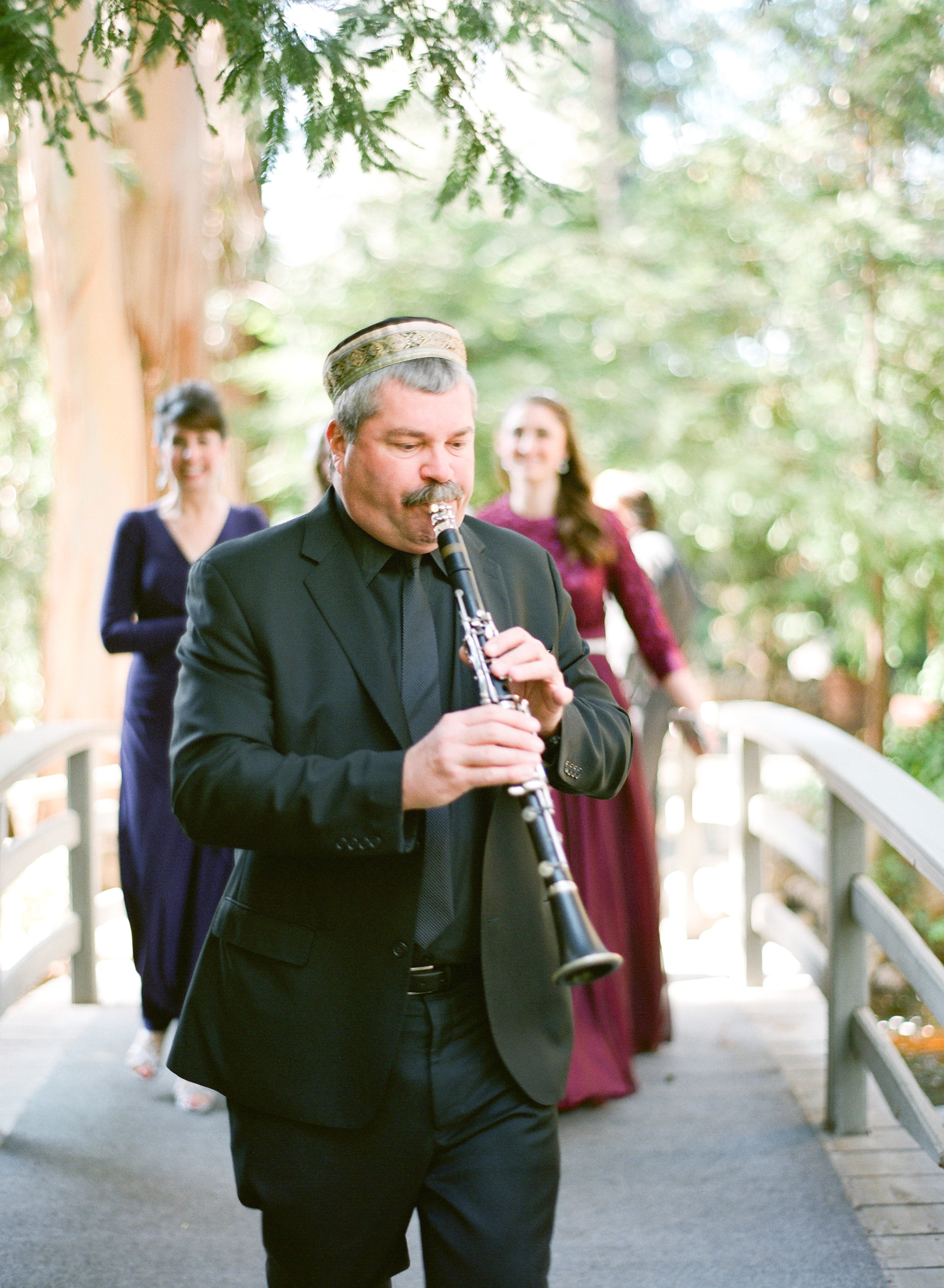 Top destination wedding photographer photographs Orthodox Jewish wedding at Calamigos Ranch California Wedding