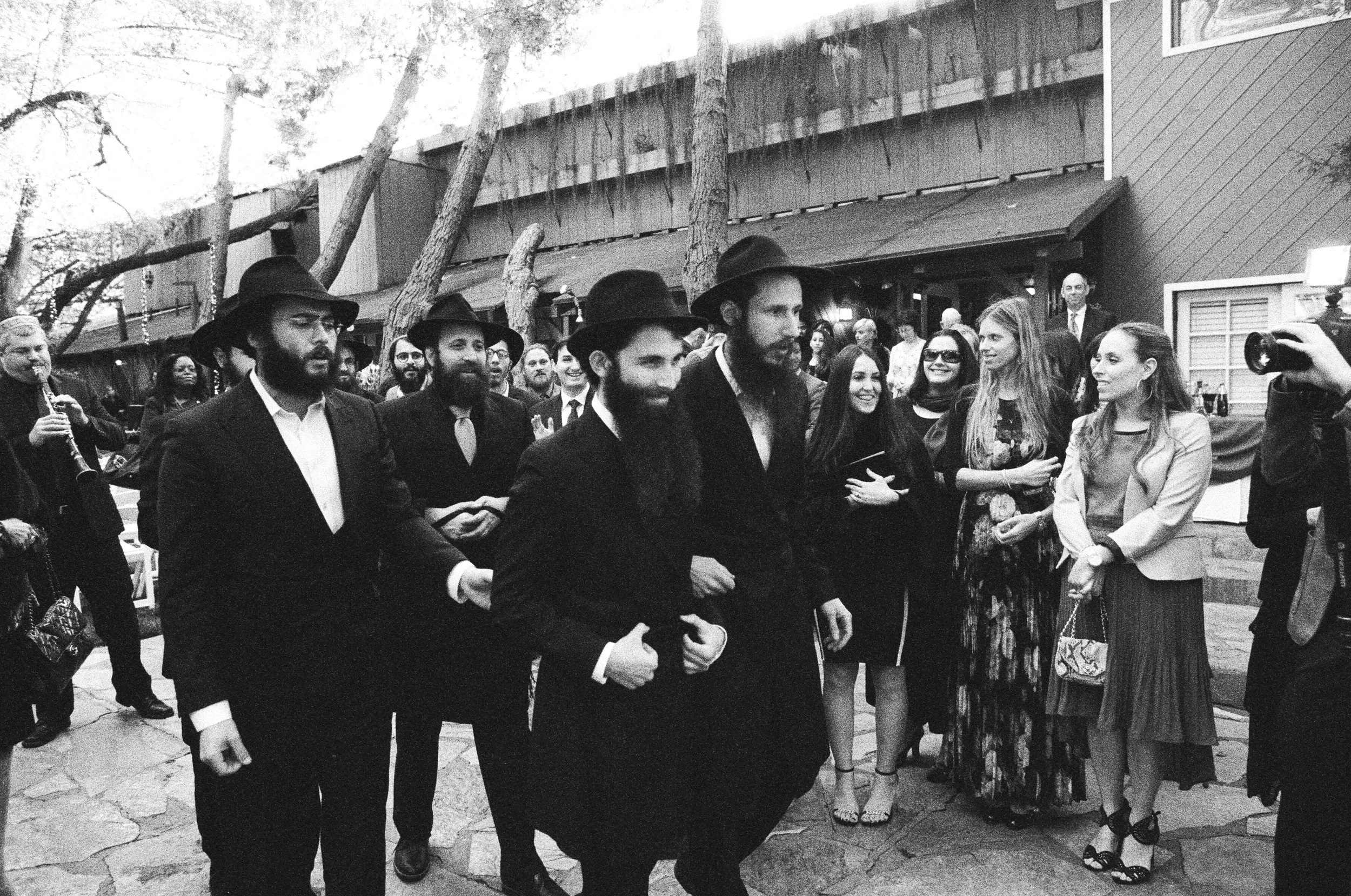 Top destination wedding photographer photographs Orthodox Jewish wedding at Calamigos Ranch California Wedding