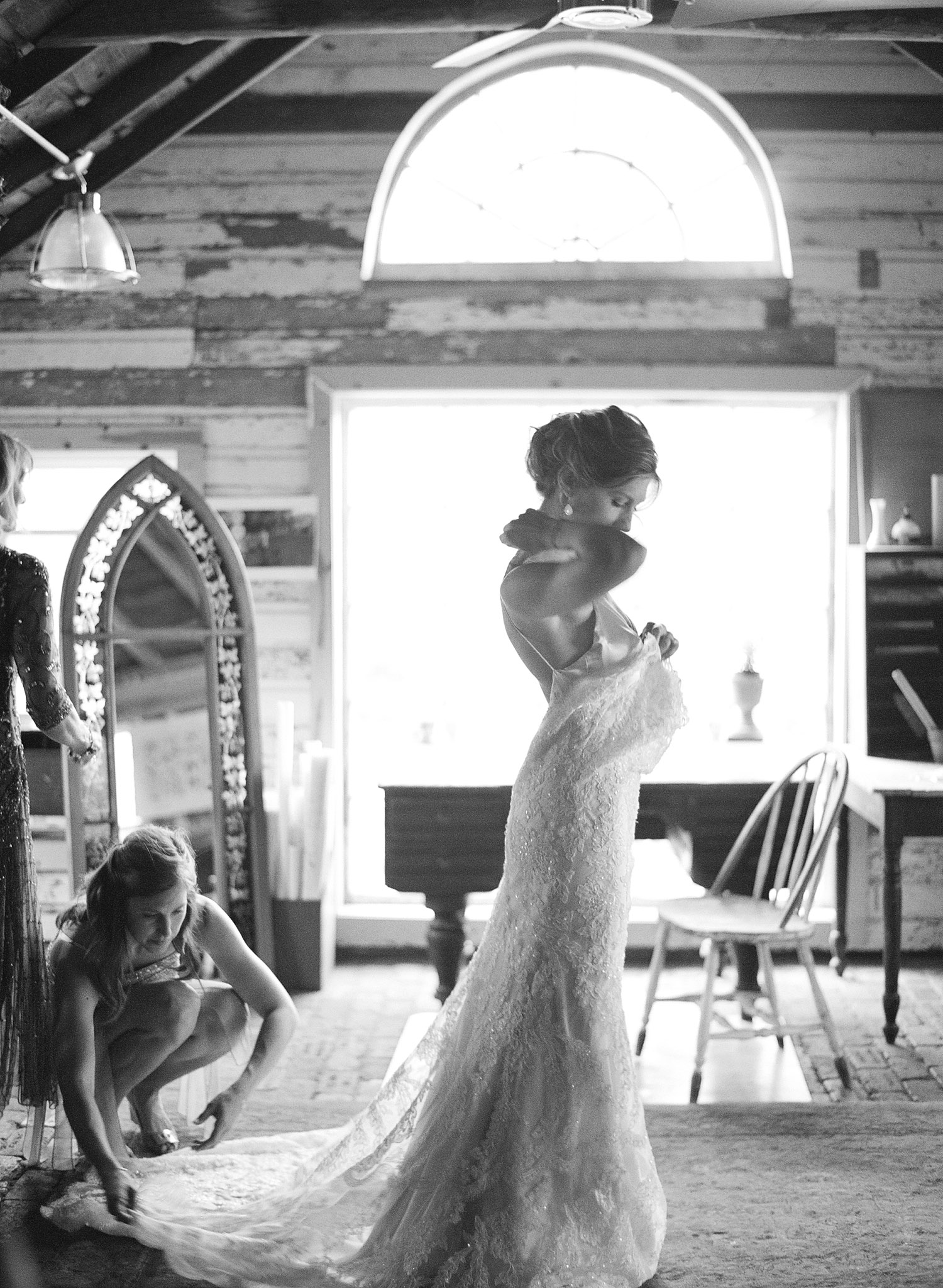Destination wedding photographer Lexia Frank Photographs a bride getting ready at the Northwind Perennial Farms in Wisconsin in black and white wedding photography www.lexiafrank (dot) com
