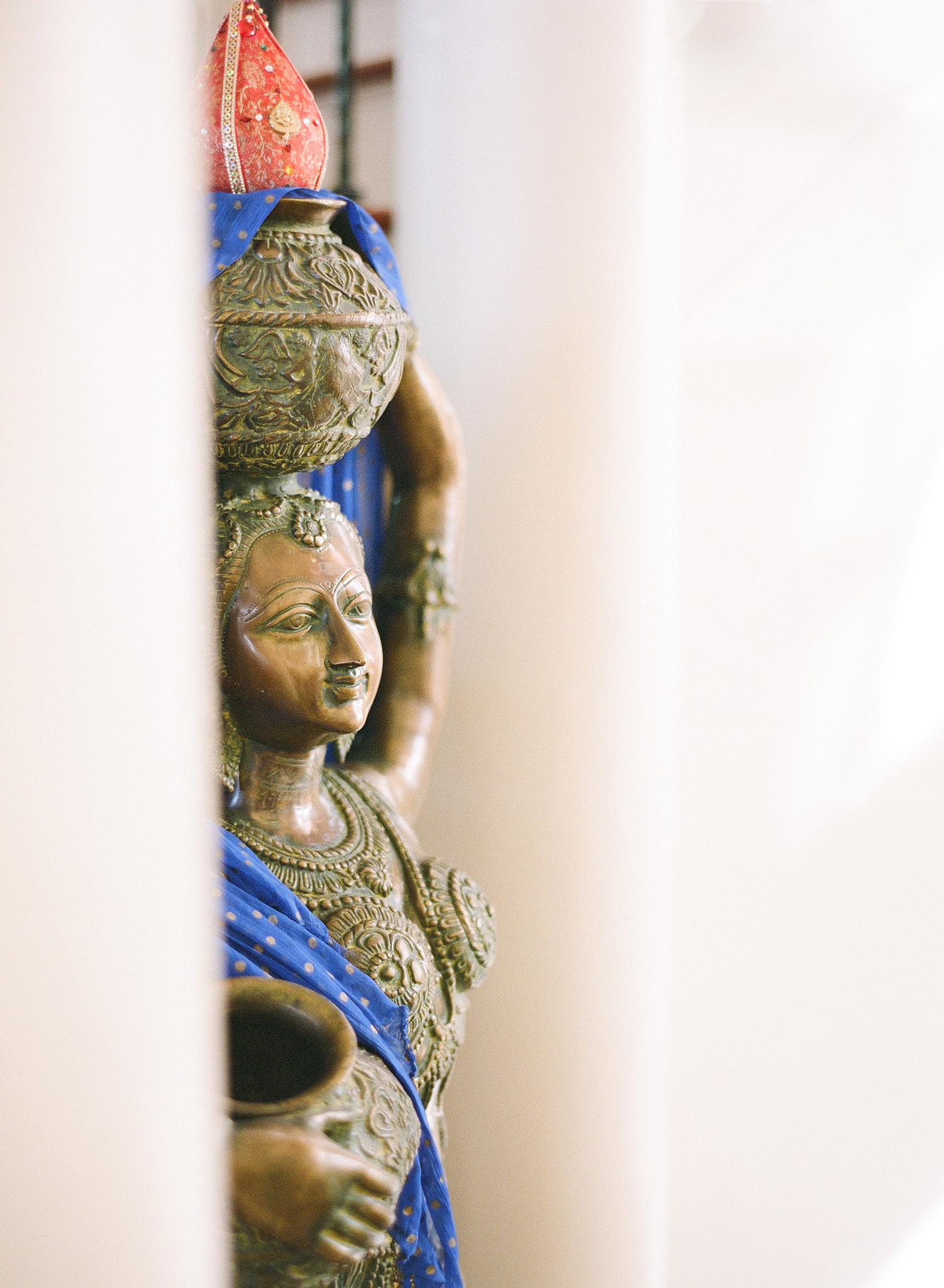 destination wedding photographer Lexia Frank, a top indian wedding photographer, photographed this hindu indian wedding at the hammock beach resort in palm coast florida. lexia is a film photographer for weddings and photographs luxury indian weddings in florida and worldwide. 