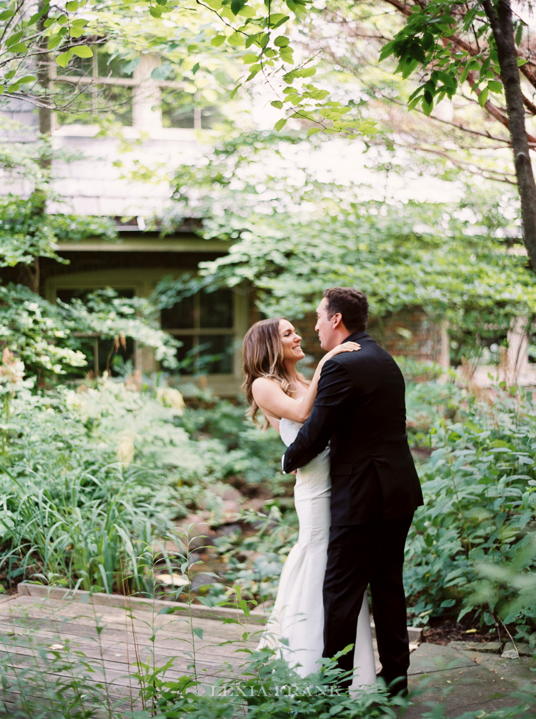destination wedding photographer Lexia Frank- a portland oregon fine art film photographer- photographs this luxury wedding at whistling straits golf course wedding on film. first look