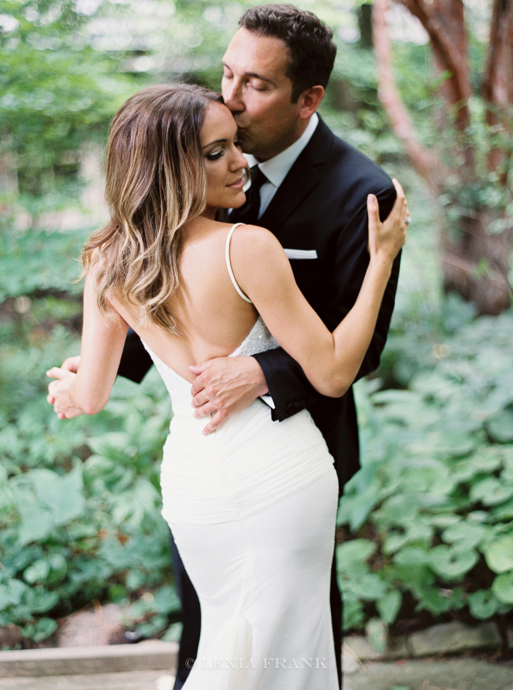 destination wedding photographer Lexia Frank- a portland oregon fine art film photographer- photographs this luxury wedding at whistling straits golf course wedding on film. 