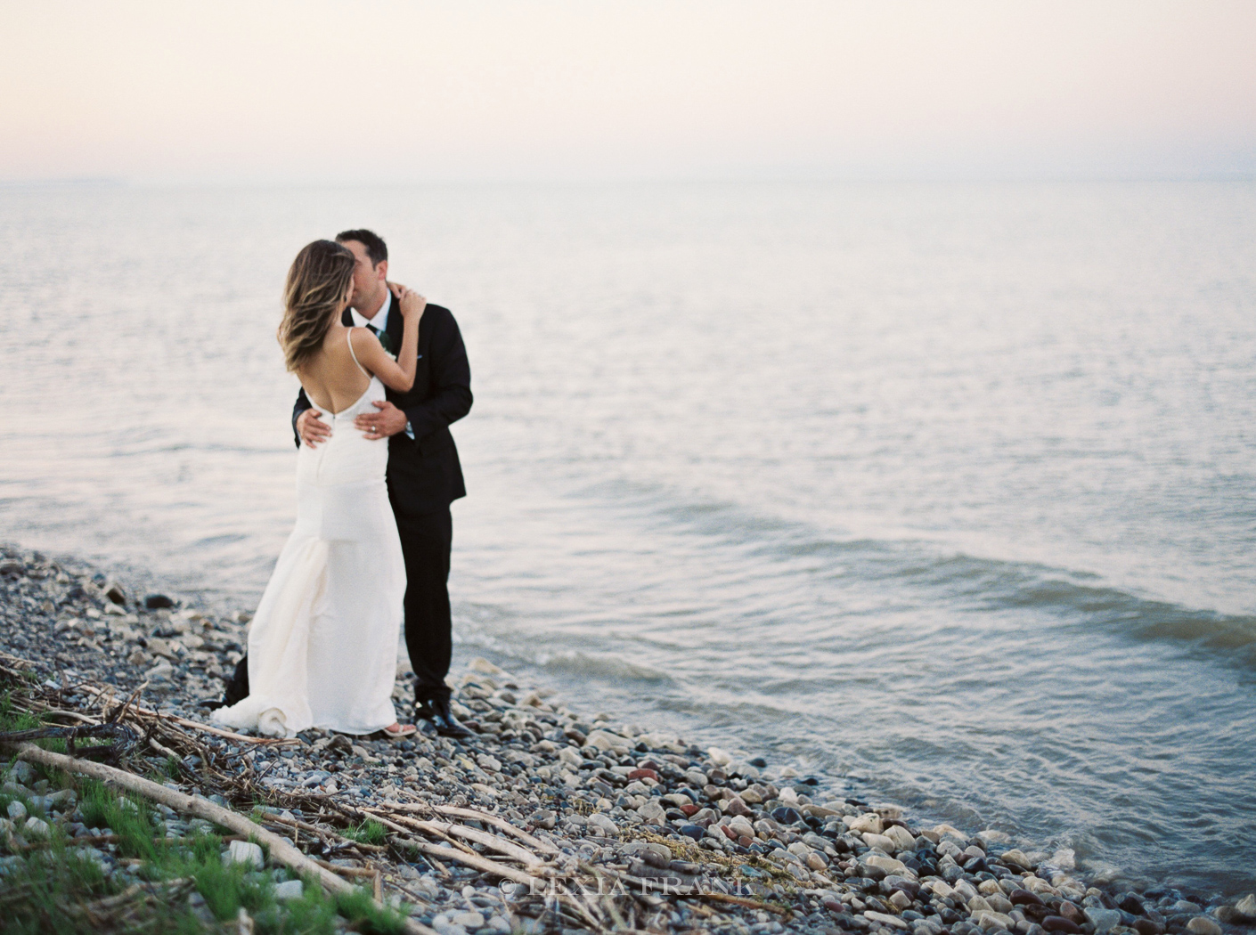 destination wedding photographer Lexia Frank- a portland oregon fine art film photographer- photographs this luxury wedding at whistling straits golf course wedding on film. 