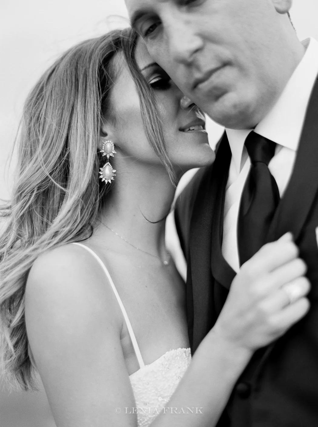 destination wedding photographer Lexia Frank- a portland oregon fine art film photographer- photographs this luxury wedding at whistling straits golf course wedding on film. 
