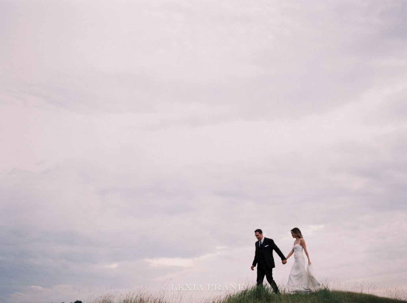 destination wedding photographer Lexia Frank- a portland oregon fine art film photographer- photographs this luxury wedding at whistling straits golf course wedding on film. 