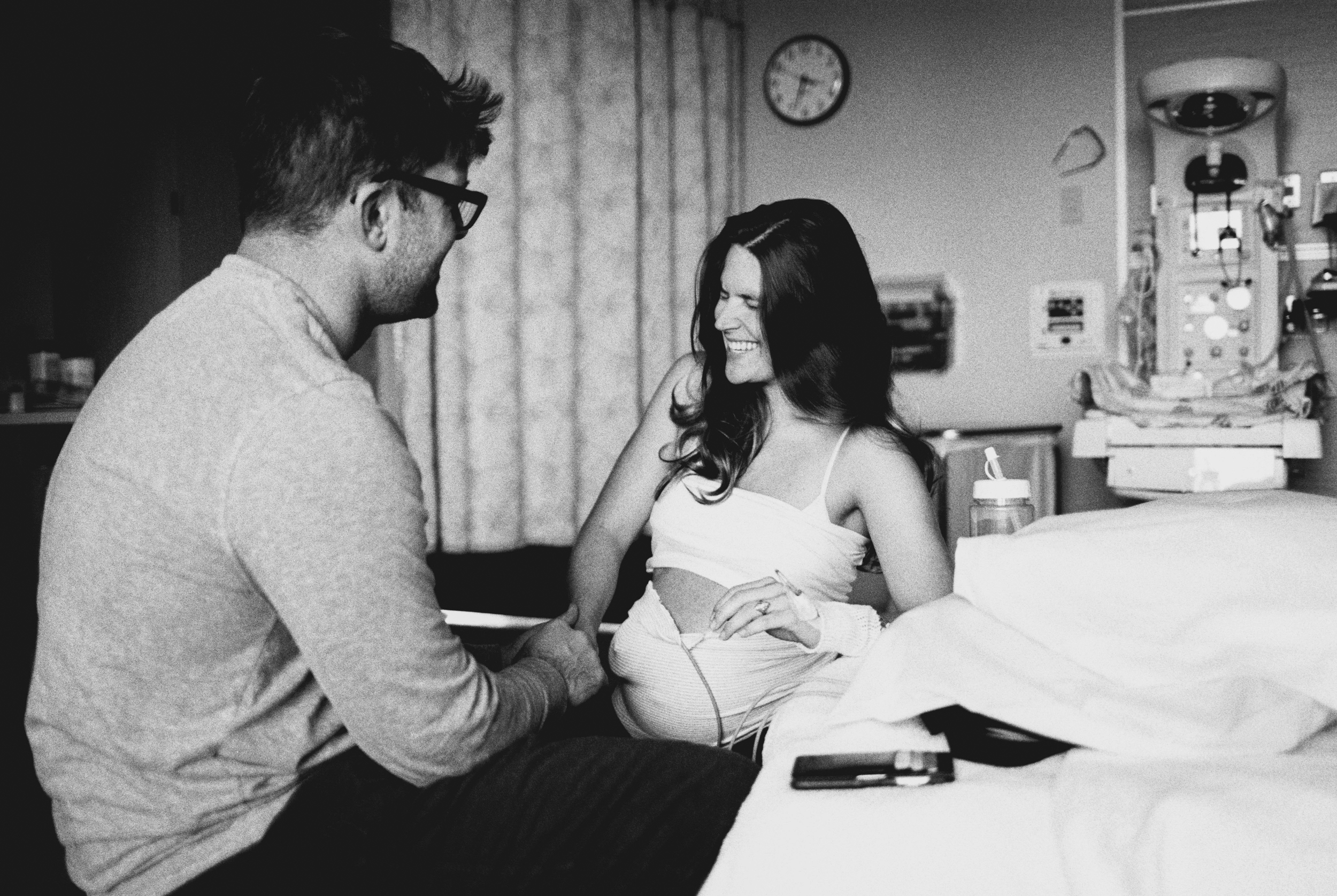 Destination wedding photographer Lexia Frank- a portland oregon fine art film photographer- gives birth to her third baby captured by Marla Cyree. 