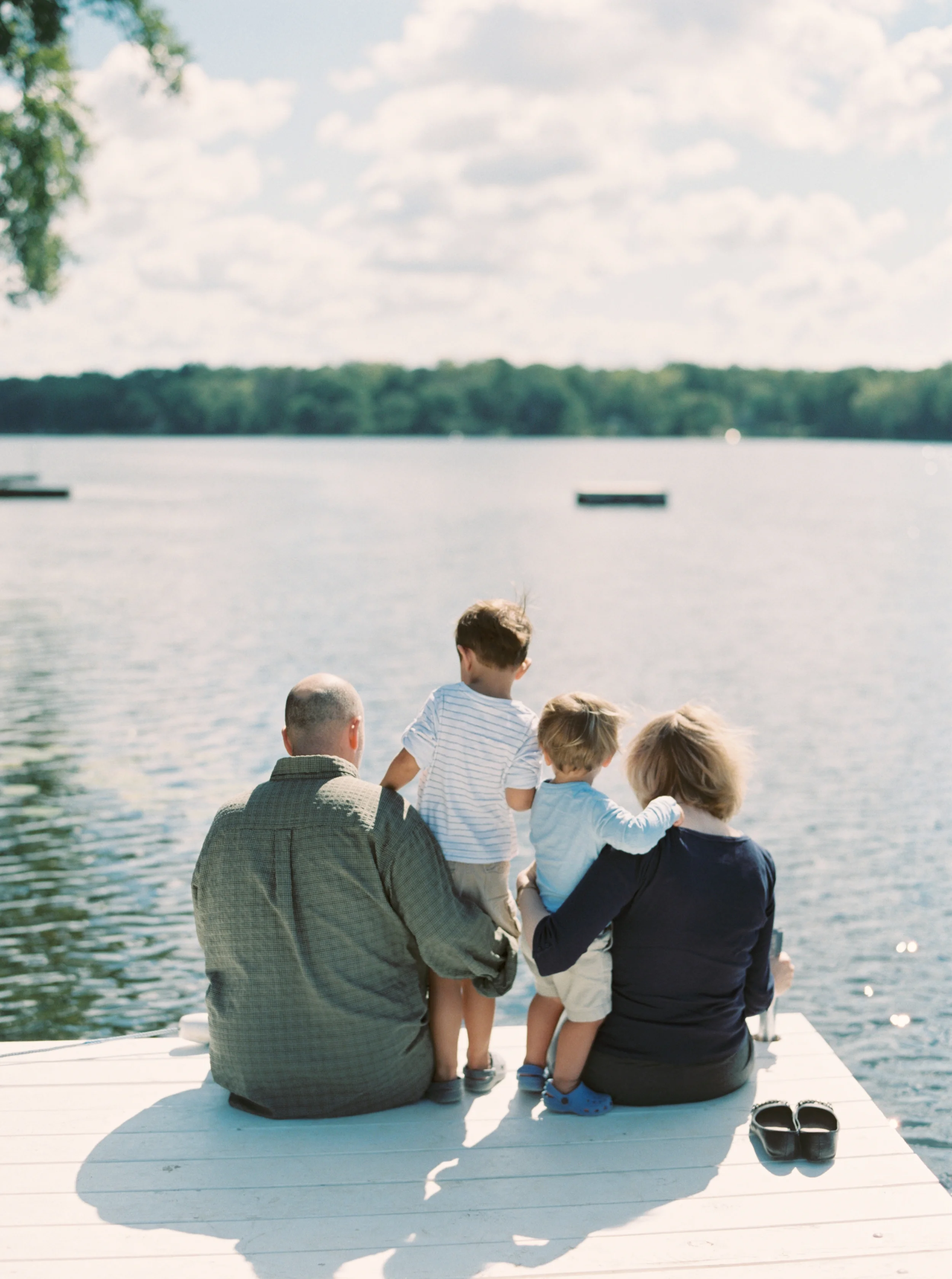 portland oregon family photographer lexia frank is a lifestyle film photographer photographing families on film at camp wandawega www.lexiafrank.com
