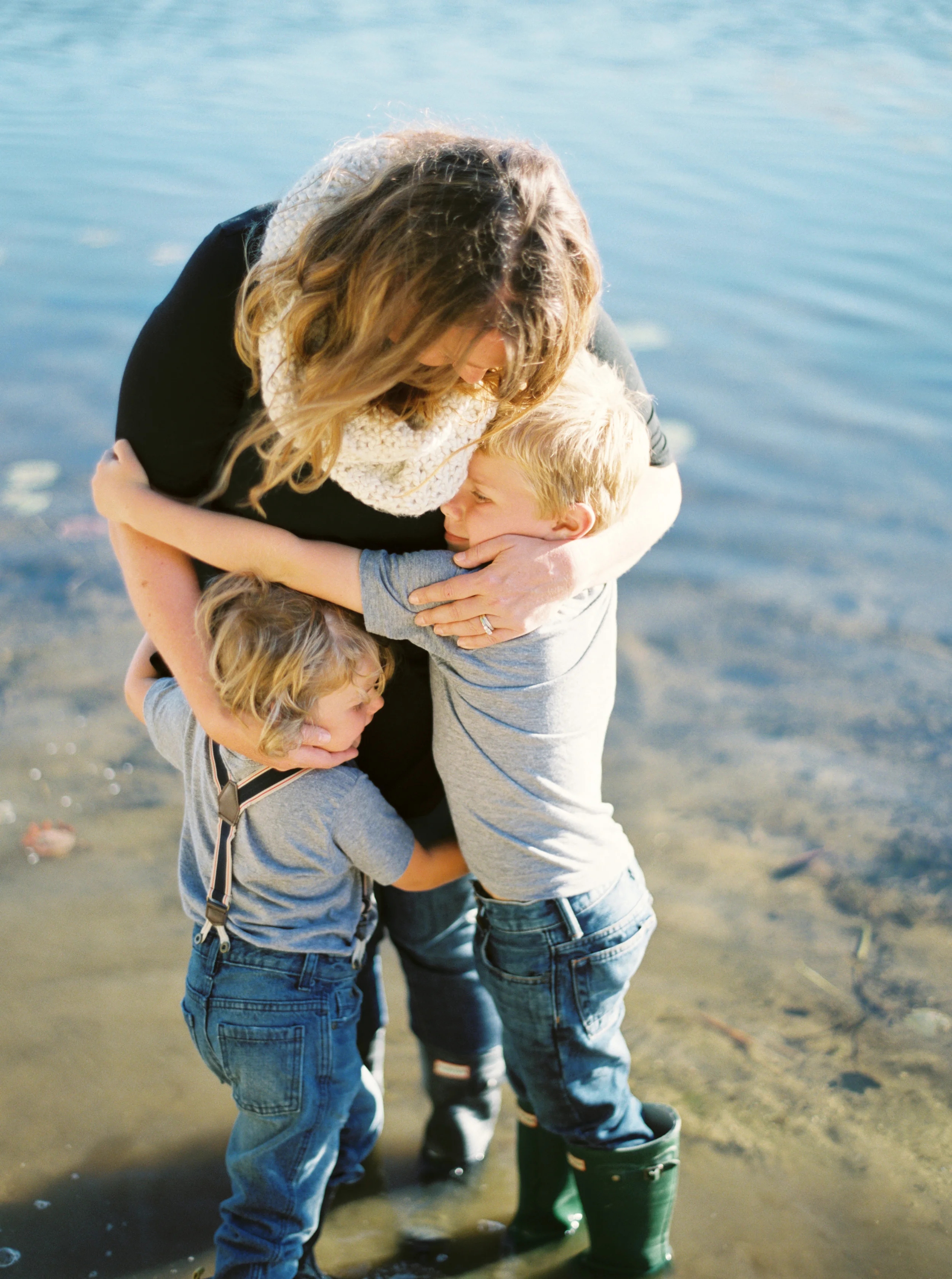 portland oregon family photographer lexia frank is a lifestyle film photographer photographing families on film at camp wandawega www.lexiafrank.com