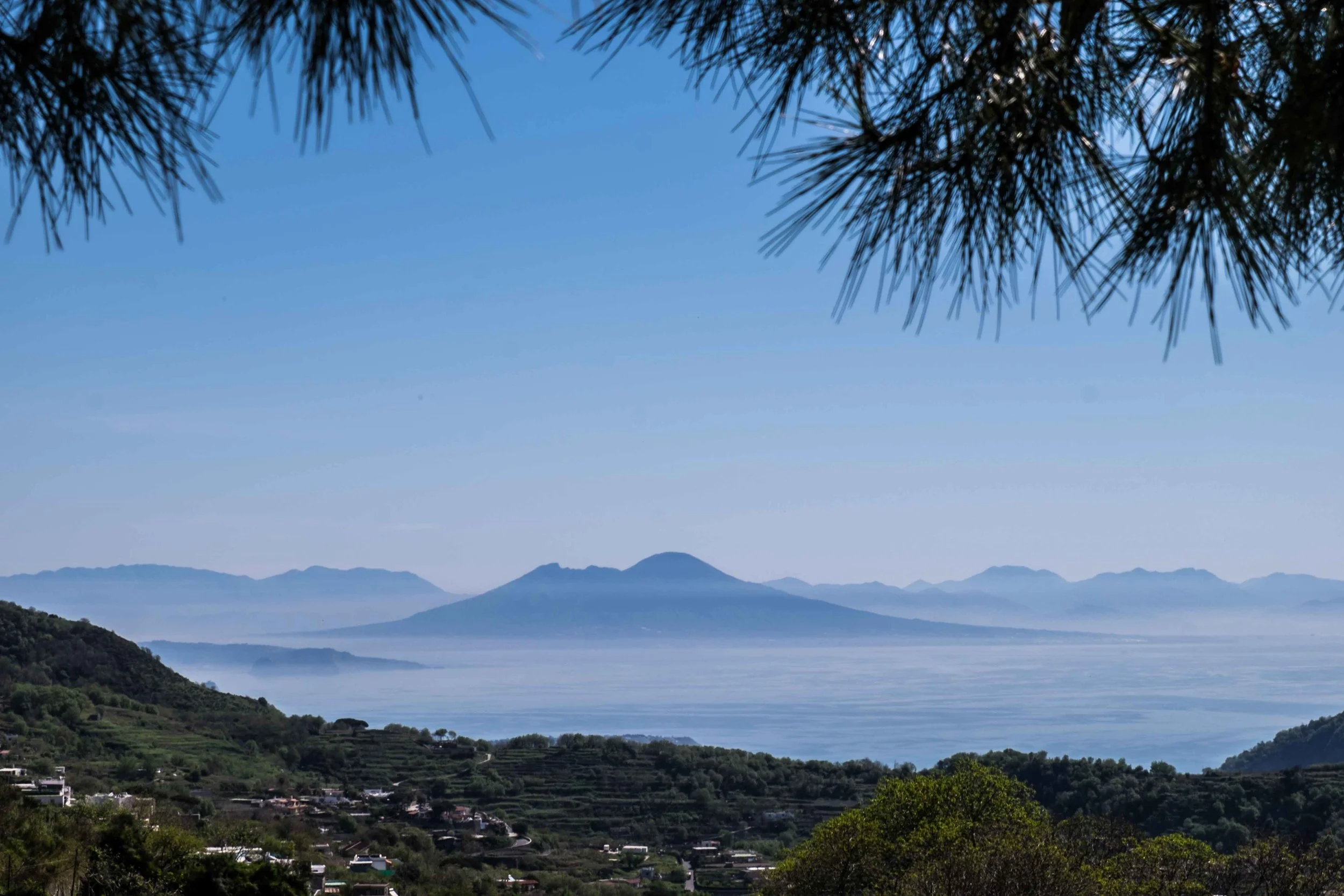 Vesuvius from Ischia-1340.jpg