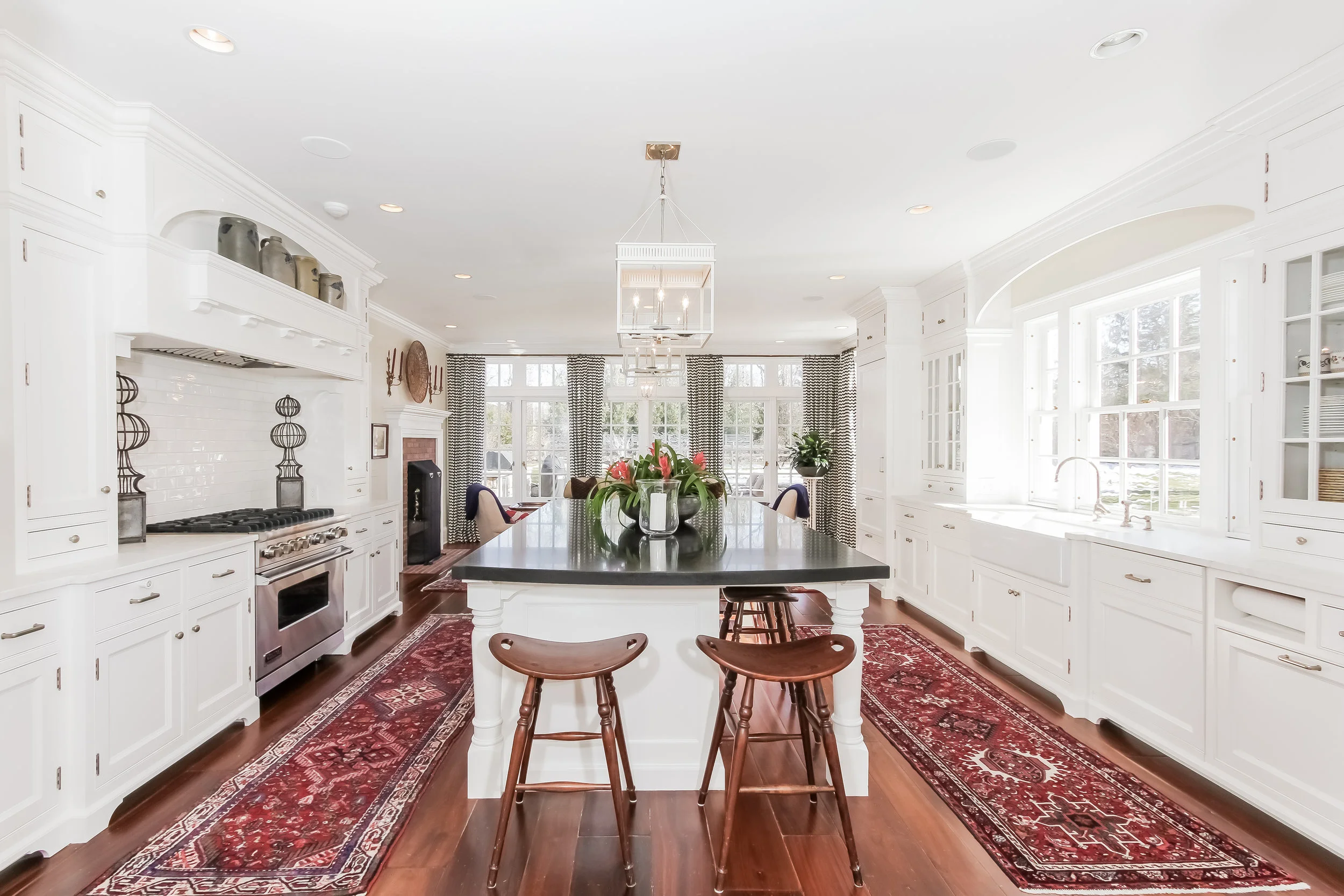 025-Kitchen-2348594-large.jpg