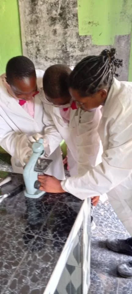 RSCS Science Students.JPG