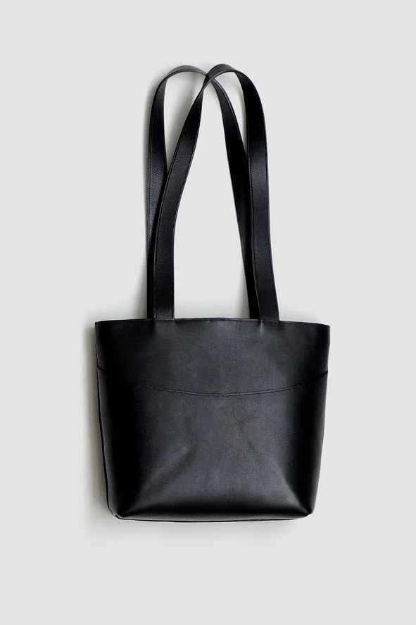 #01 16 Otillie Black
