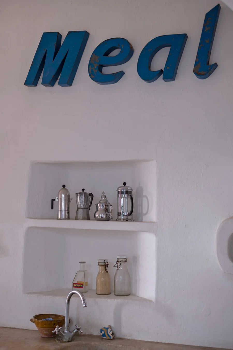 dar-beida-kitchen-sign.jpg