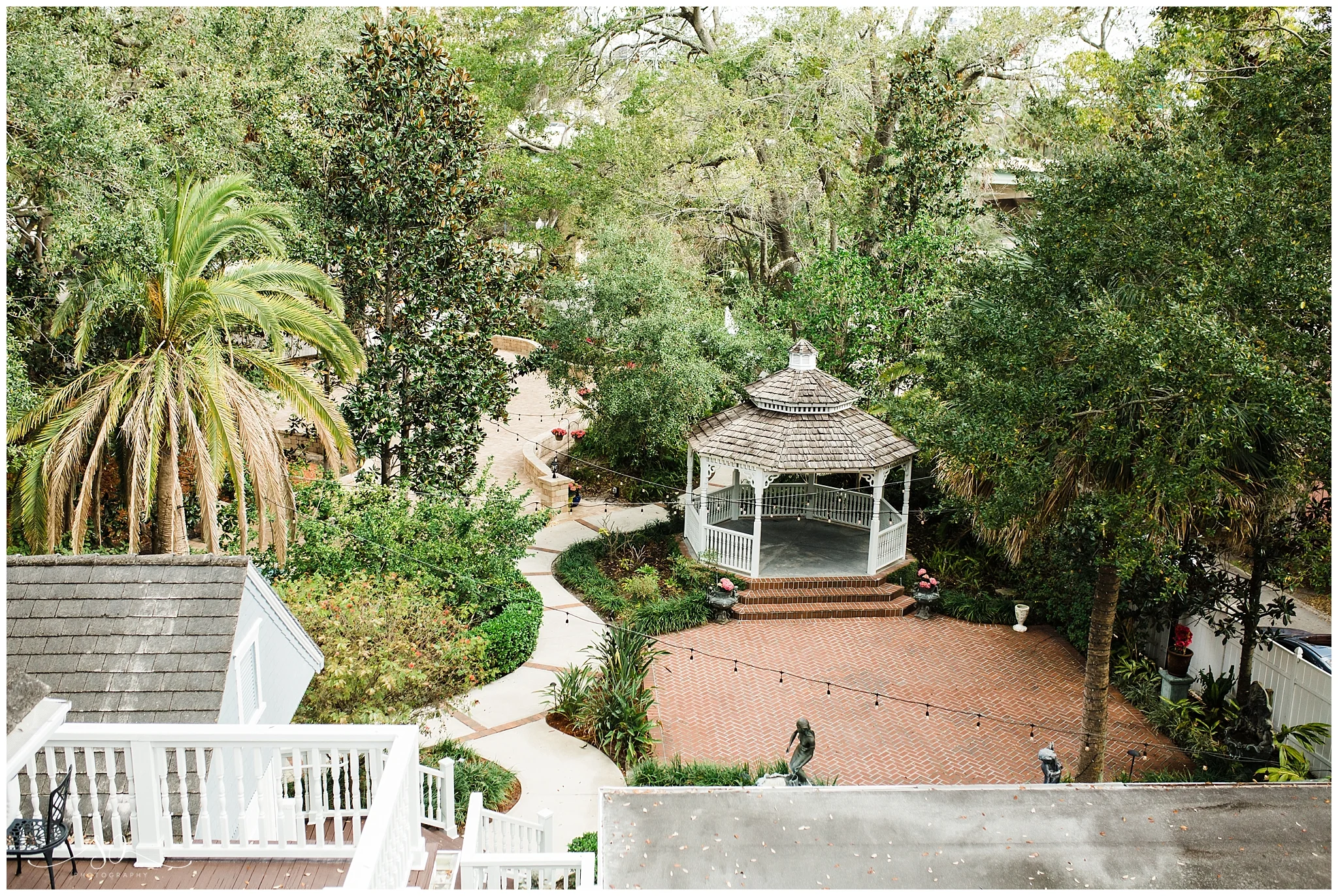 courtyard at lake lucerne wedding_0012.jpg