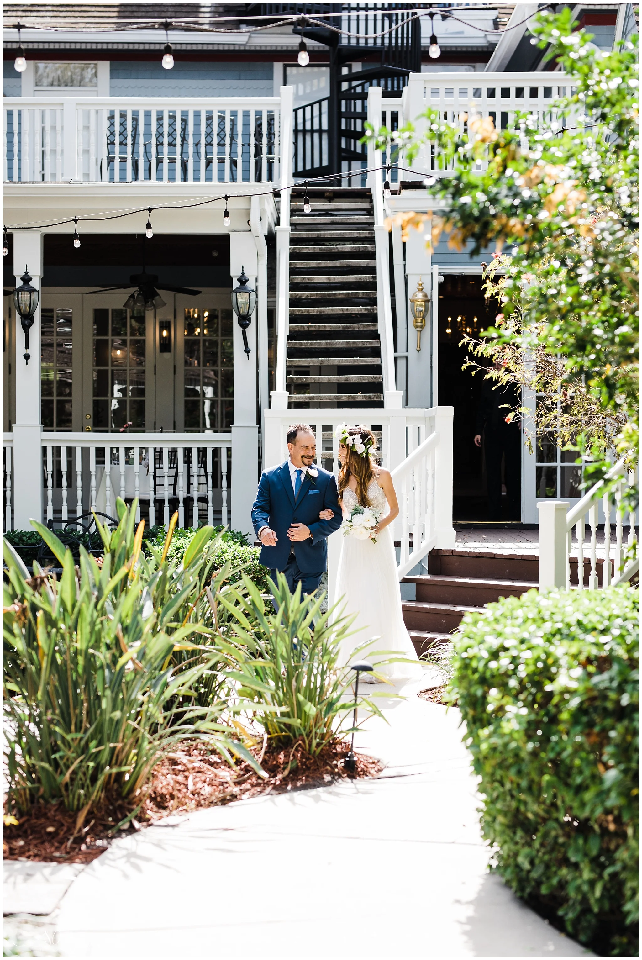 courtyard at lake lucerne wedding_0066.jpg