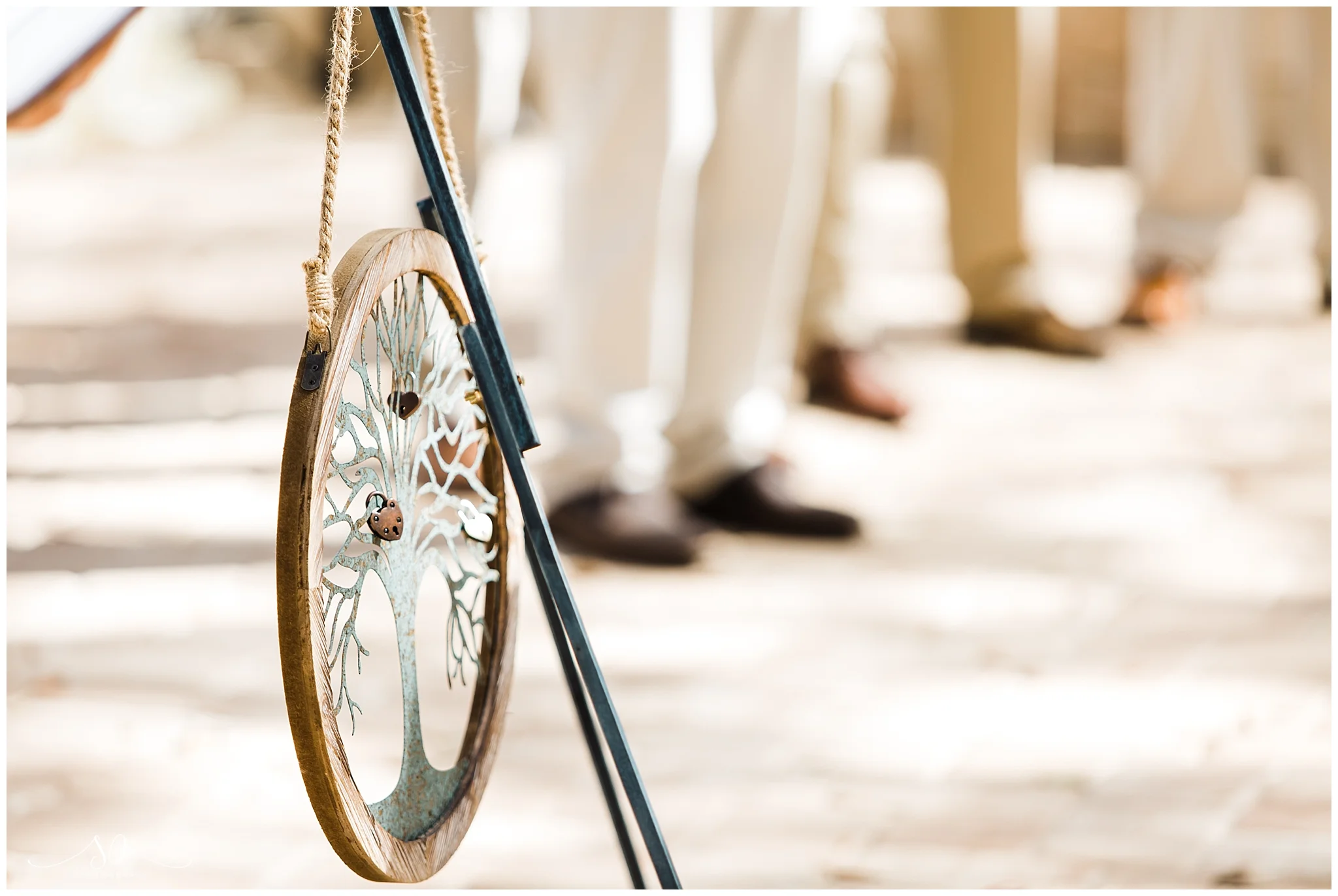 courtyard at lake lucerne wedding_0077.jpg