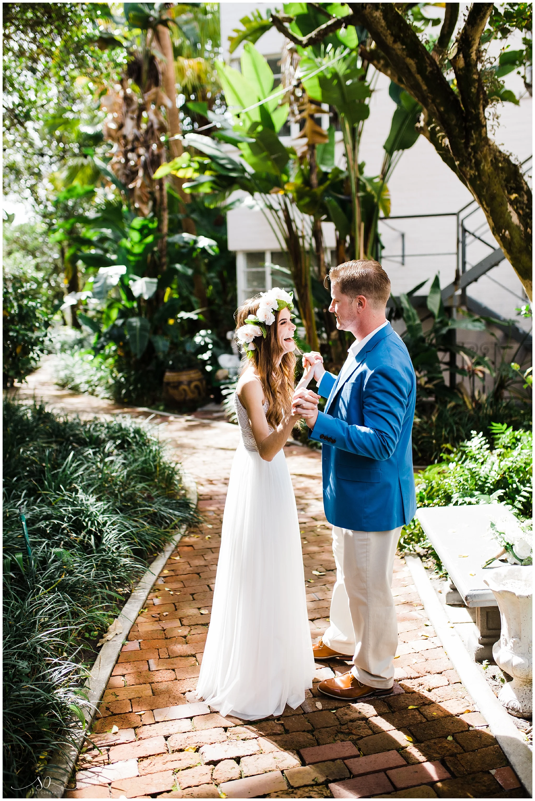 courtyard at lake lucerne wedding_0110.jpg