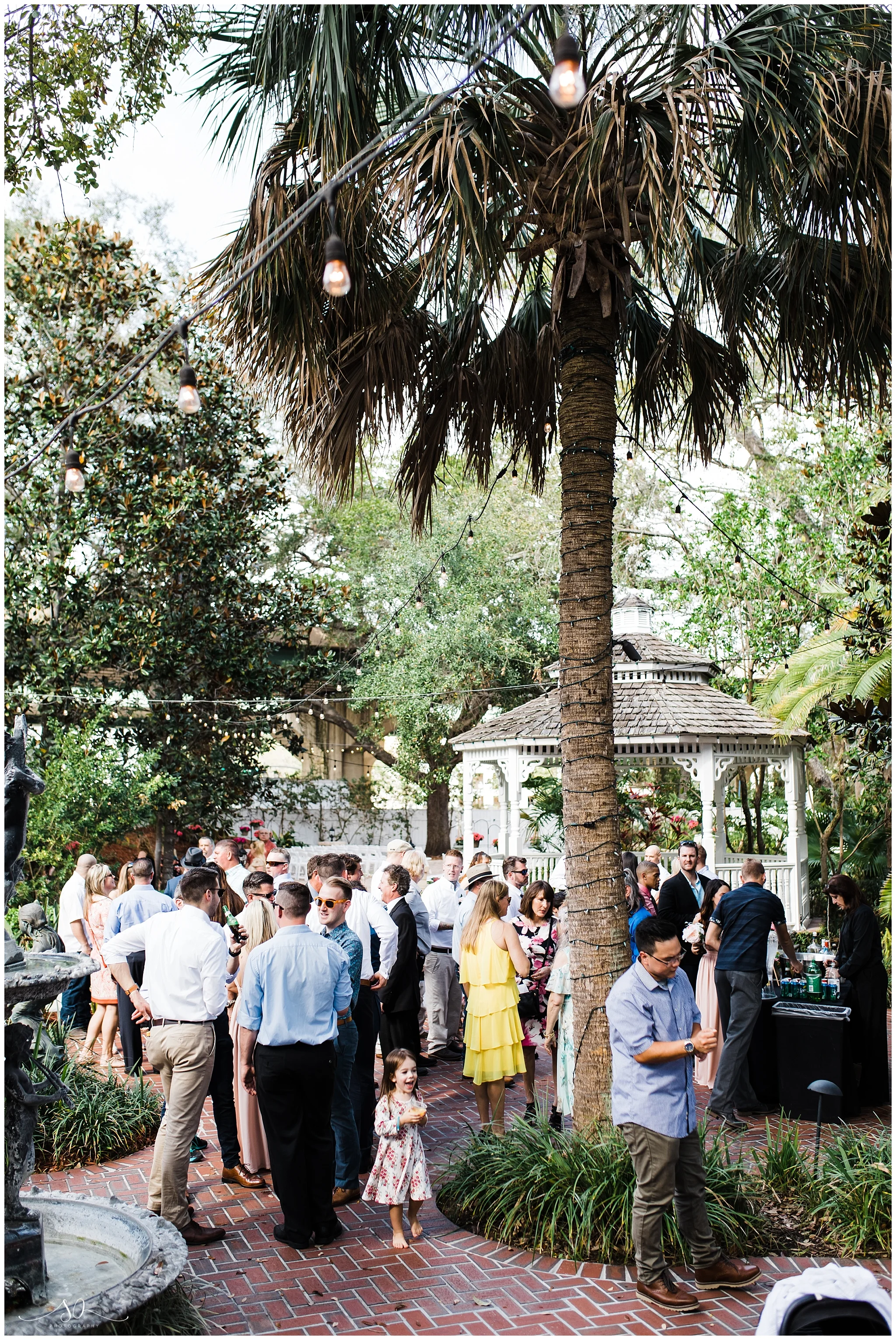 courtyard at lake lucerne wedding_0146.jpg