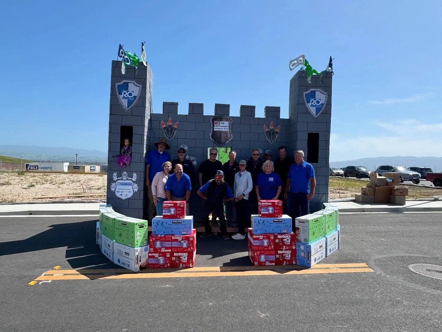 Roberts-Obayashi participated in the HomeAid Northern California Essentials Drive to collect baby, toddler and parent essentials for the unhoused families of the Bay Area.
Five builders built structures from boxes of diapers and essentials in a frien