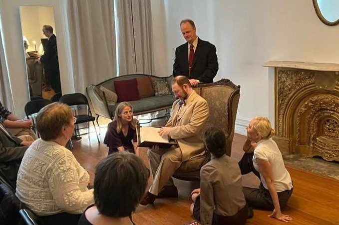 CABARET IN CAPTIVITY