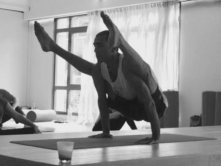 Amitai Cohen Arm Balance 3.jpg