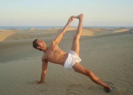 Amitai Cohen Side Plank Variation 2.jpg