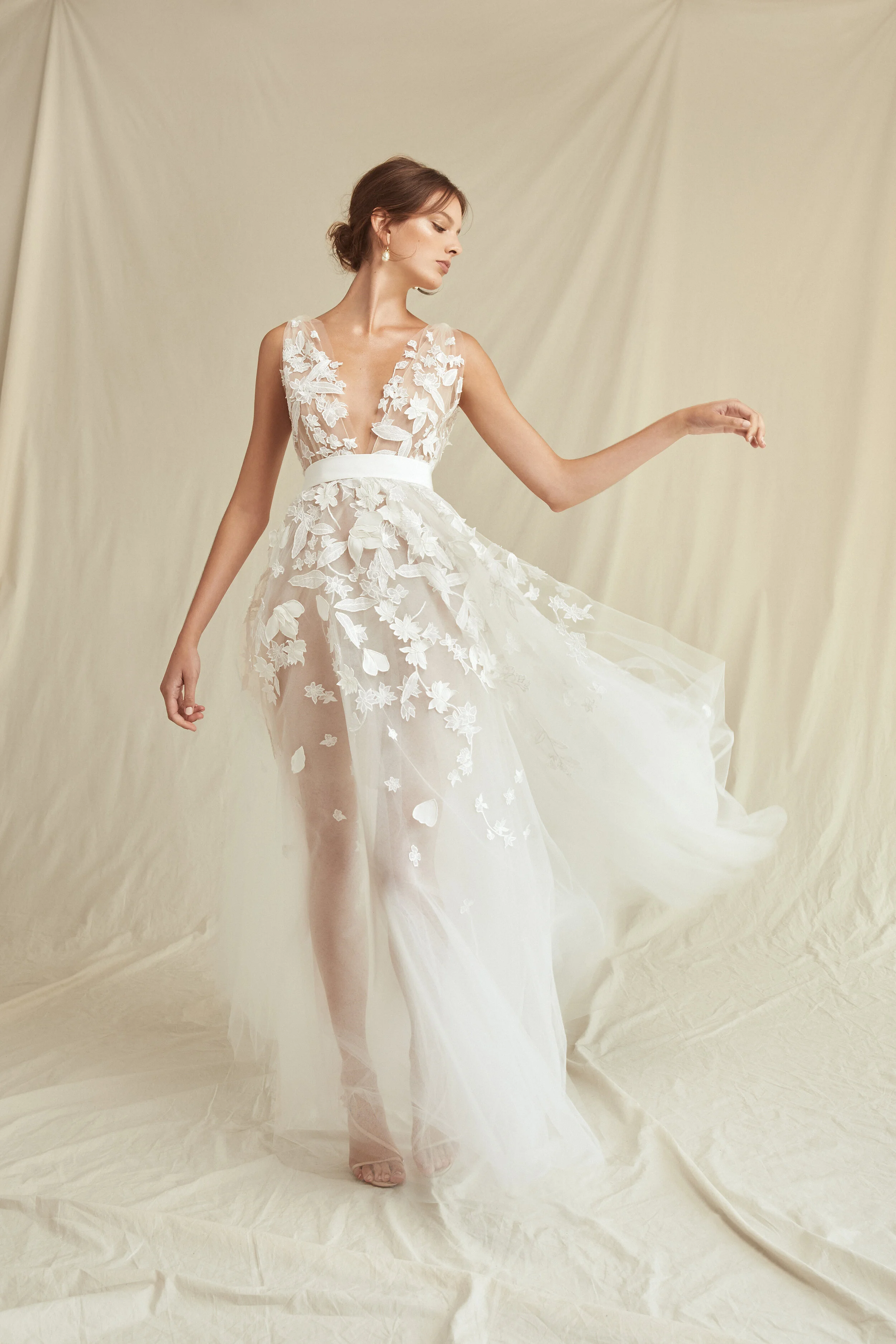 Oscar_de _la_Renta_Spring_2021_Bridal_Look_6.jpg