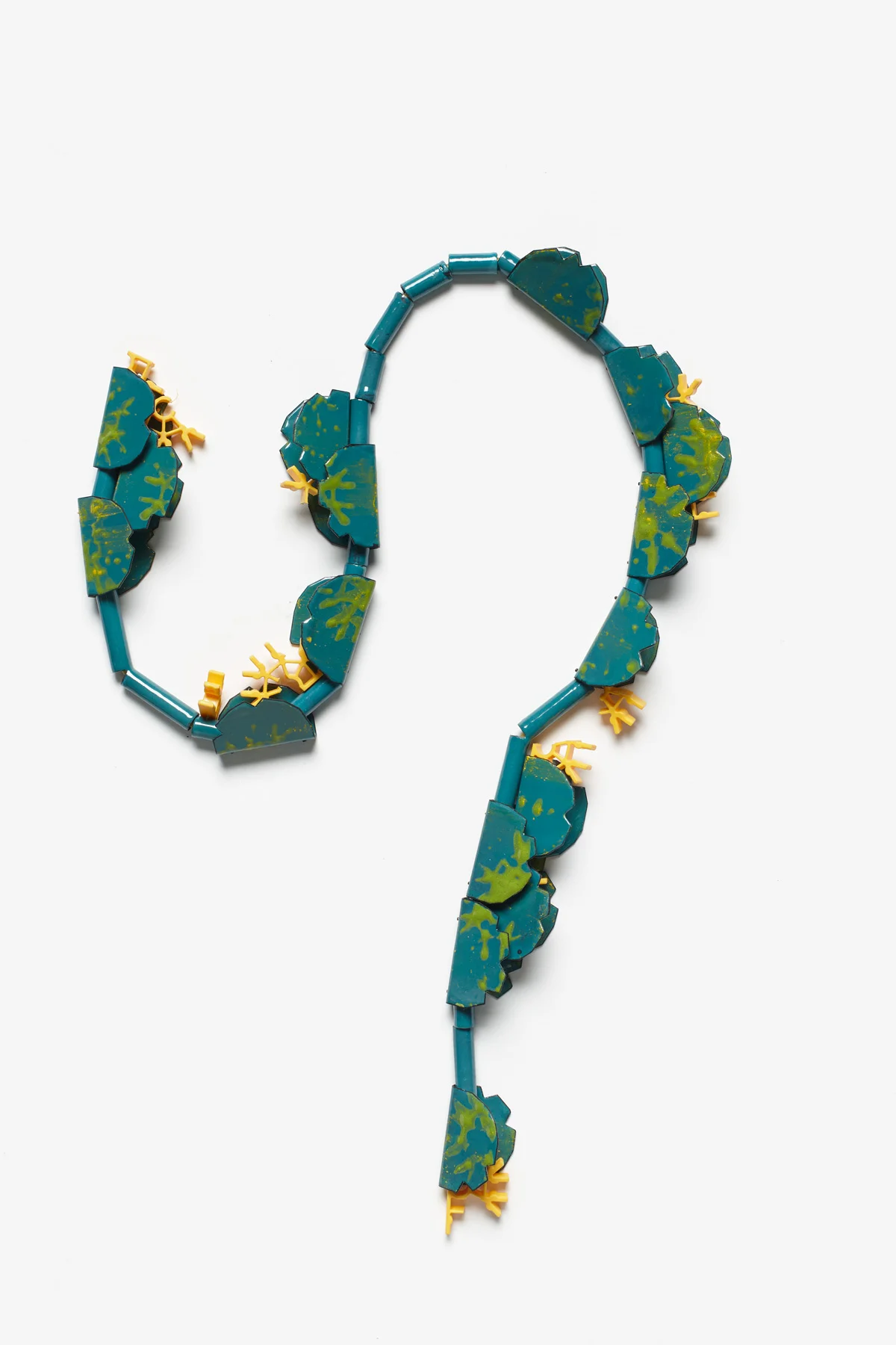 Seasnake , 2013. Deconstructed K’nex parts, mild steel, enamel, rubber thread. Photo by Jeremy Dillon. 