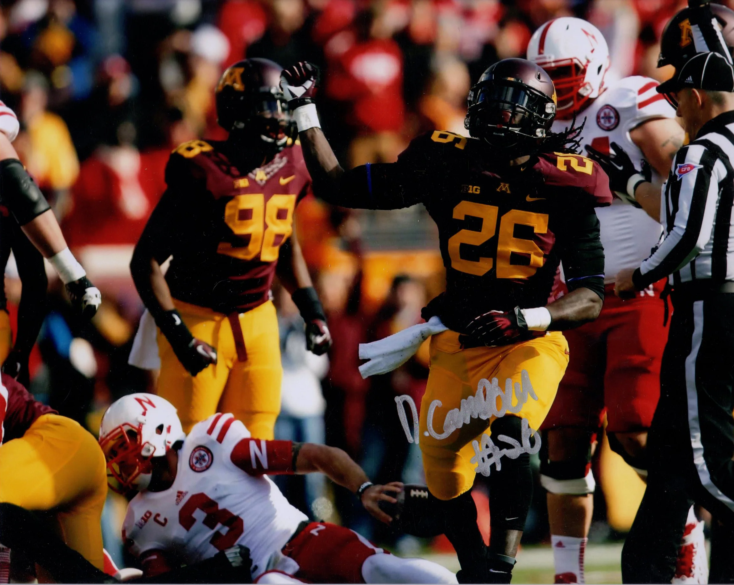 De'Vondre Campbell (Falcons) Autographed 8x10 Photo