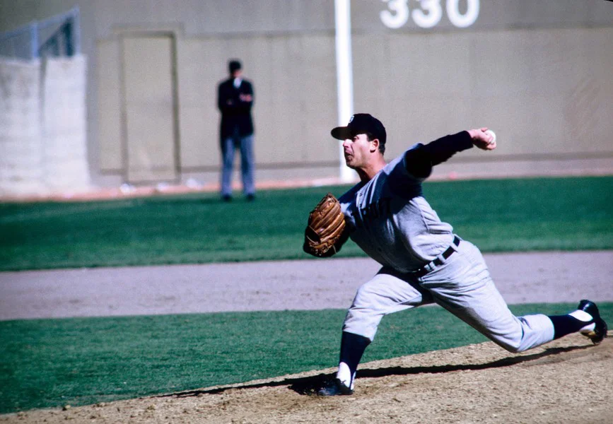 mickey lolich_1968_10_03.jpg