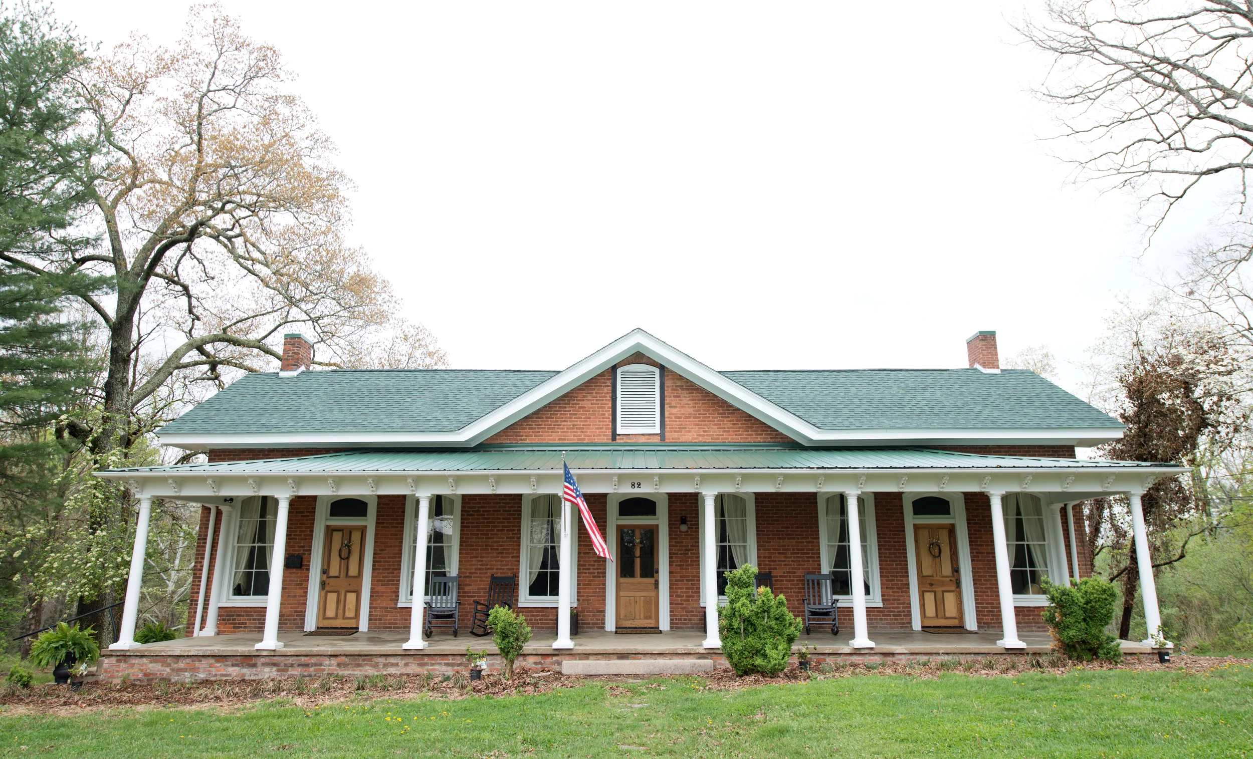 inn-front-whole.jpg
