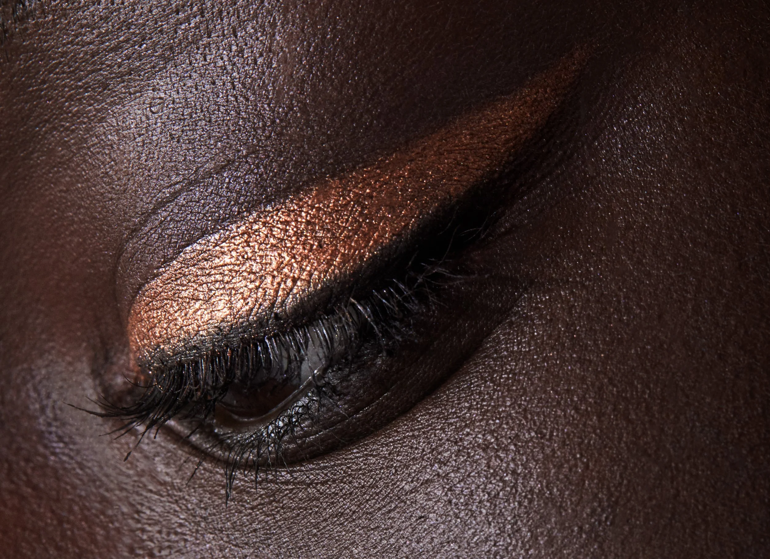 210610_095_KRIS_12HR_COLORFUL_CONTOUR_EYELINER_59_4218_v1.jpg