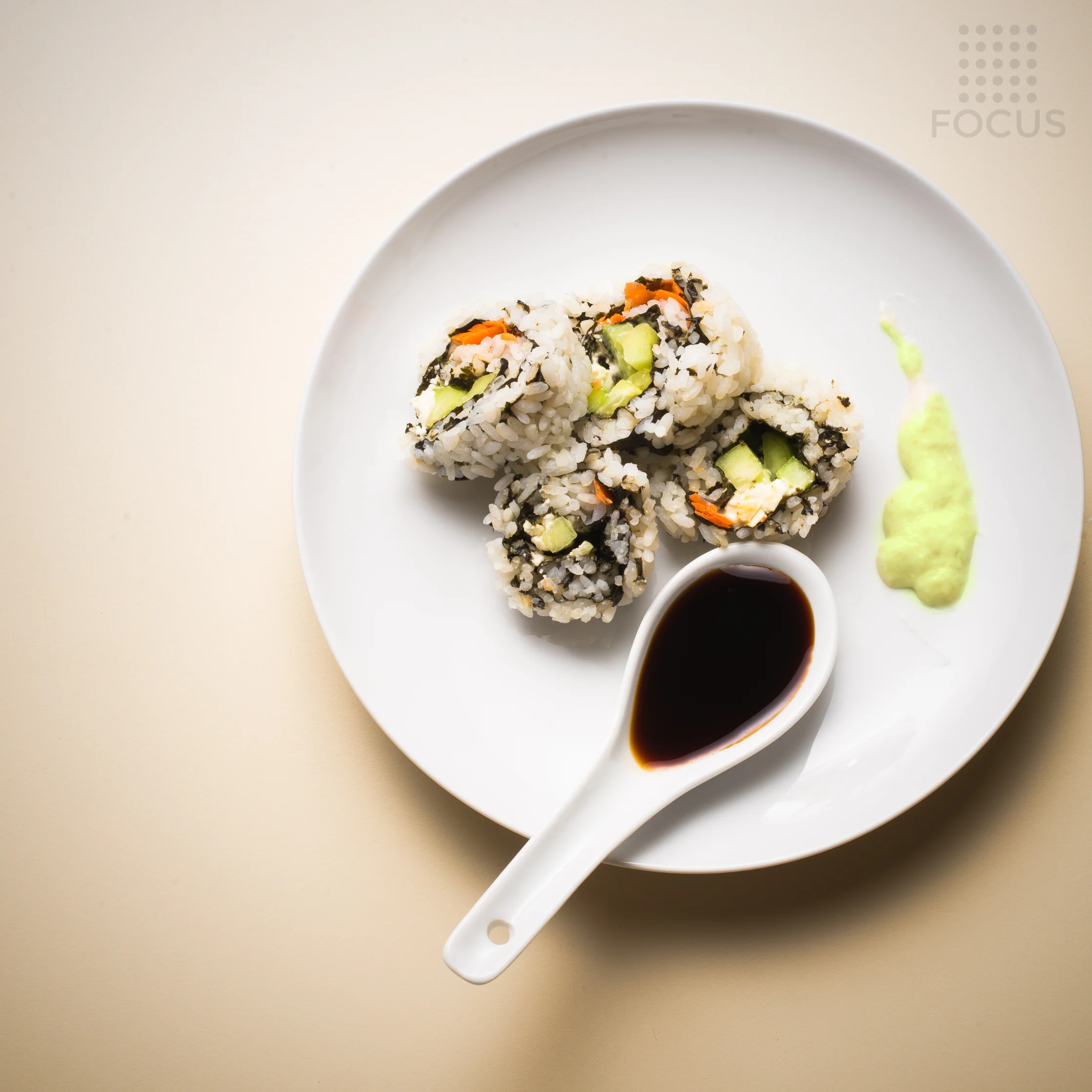 Cucumber, carrot and feta sushi roll