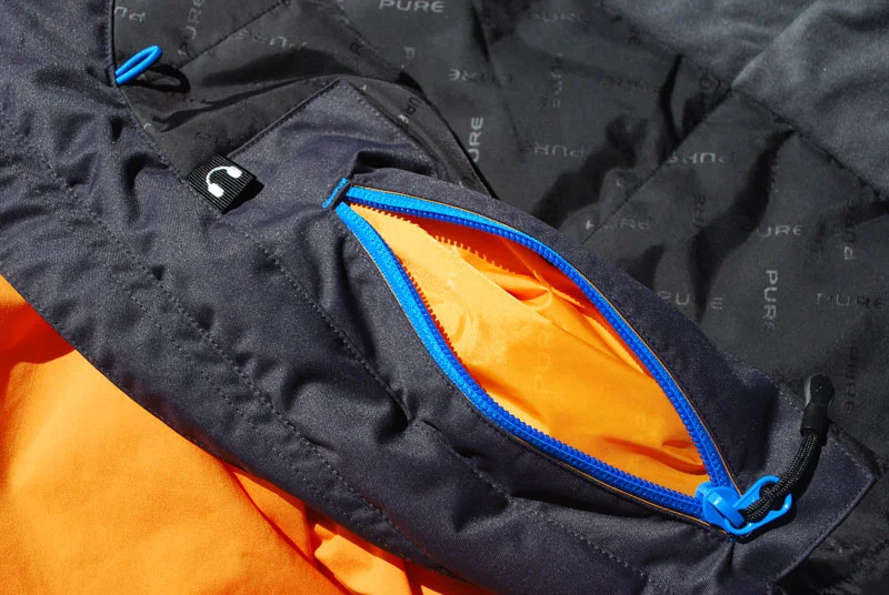 mens-snow-music-pocket.jpg