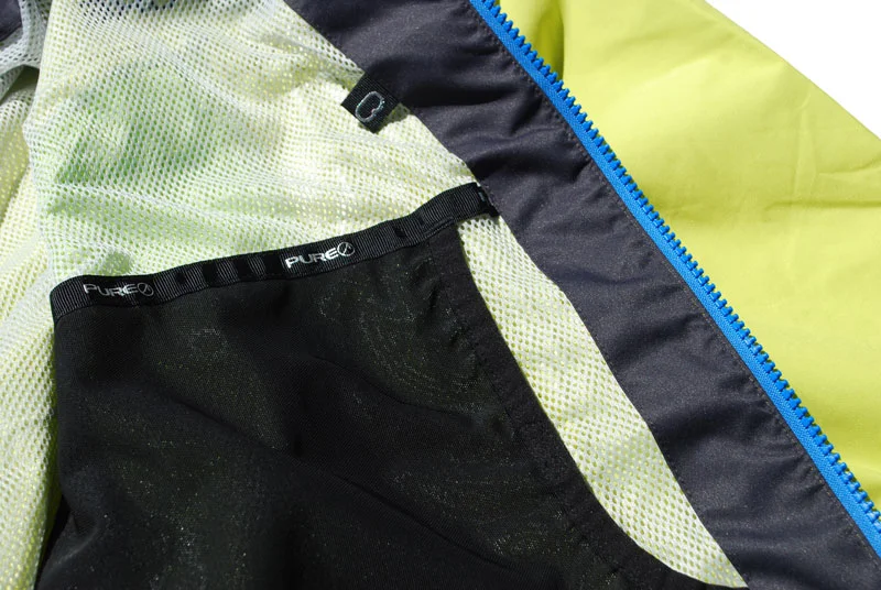 mens-mountain-goggle-pocket.jpg