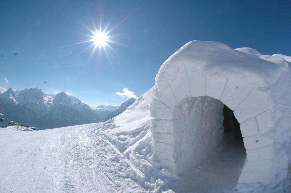 Pure Snow Top 10 Most Amazing Places To Stay In The Snow - Igloo Hotel 5.JPG