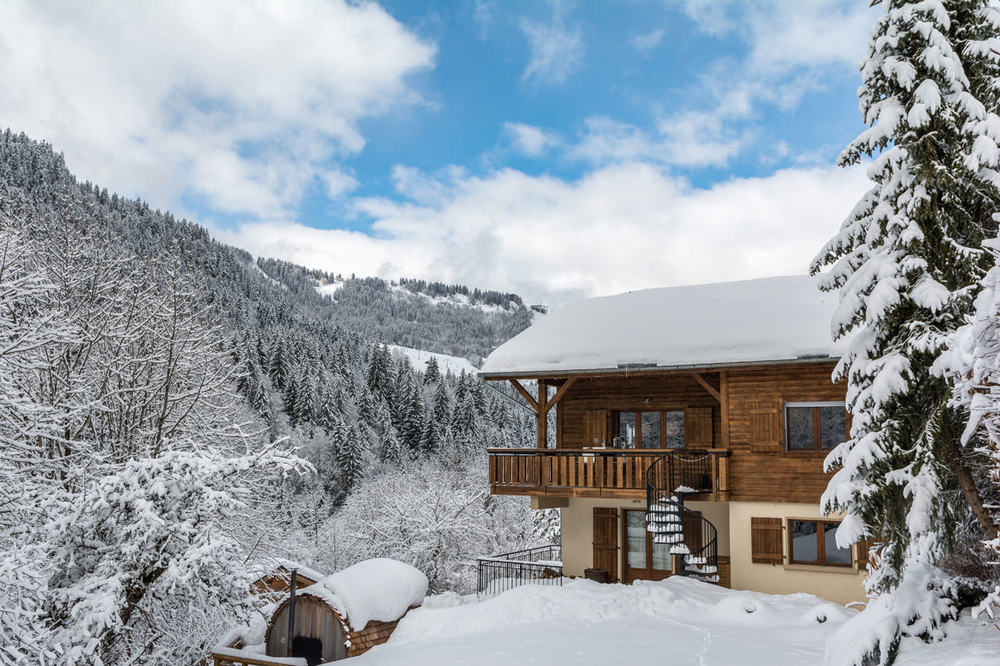 Pure Snow Top 10 Most Amazing Places To Stay In The Snow - Chalet Twenty26 5.jpg