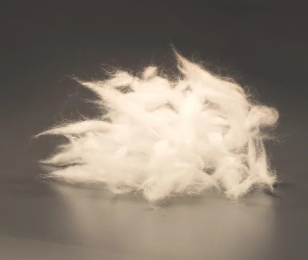 PrimaLoft® Black Insulation ThermoPlume®: This is how a fibre bundle of the material looks like Image credit: Primaloft