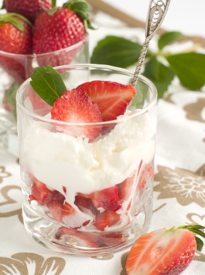 strawberries+and+cream.jpg