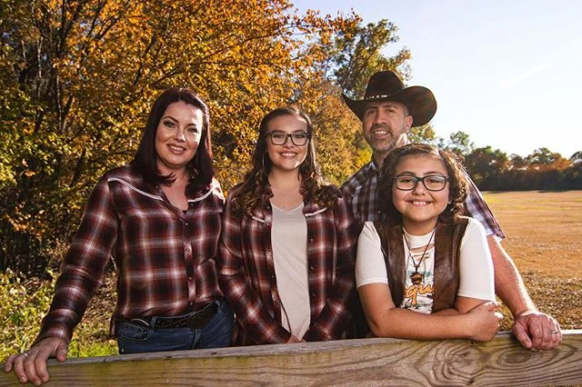 Great times with the Diaz family down in Arlington a little while back. .
.
.
📸 by @inphiniteimages .
.
.
#family #thanksgiving #blackfriday #dallasphotographer #dfw