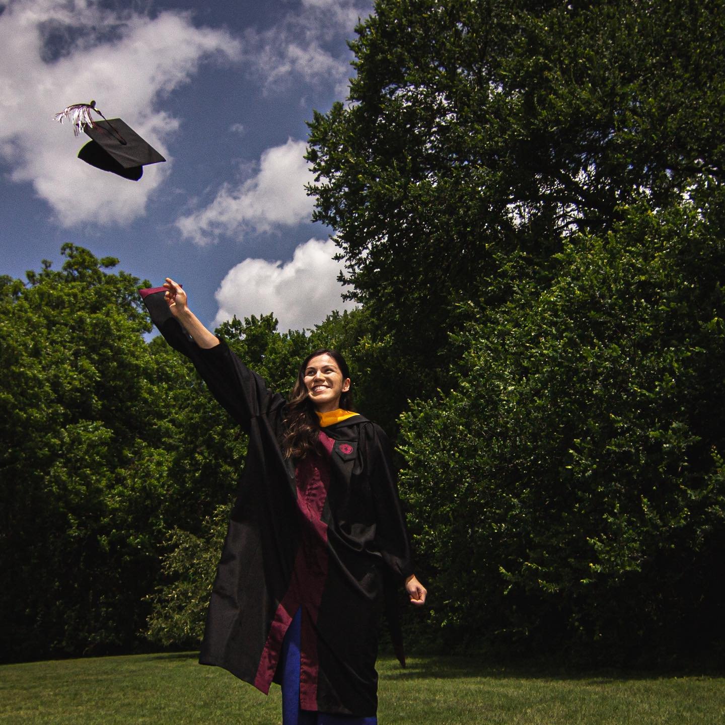 Congrats to Emily and the Spring Class of 2021.
.
.
.
📸 by @inphiniteimages 
.
.
#dallasphotographer #classof2021