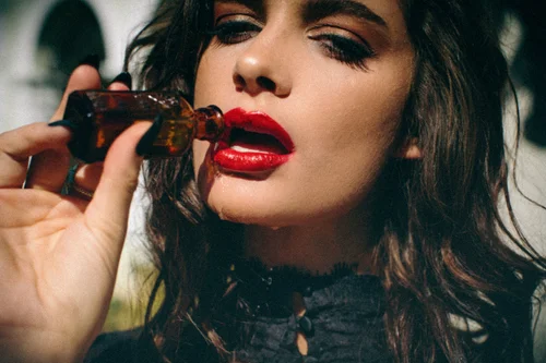 editorial — Julia Reeser