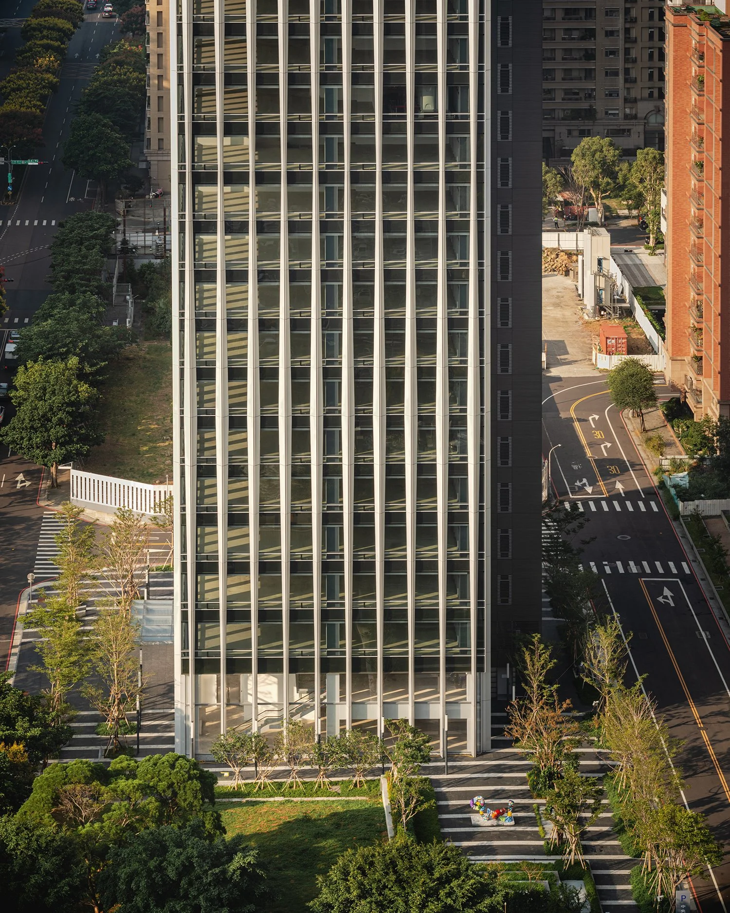  姚仁喜｜大元建築工場 . Kris Yao I Artech . Fuhua Central Plaza . Office Tower . Taipei