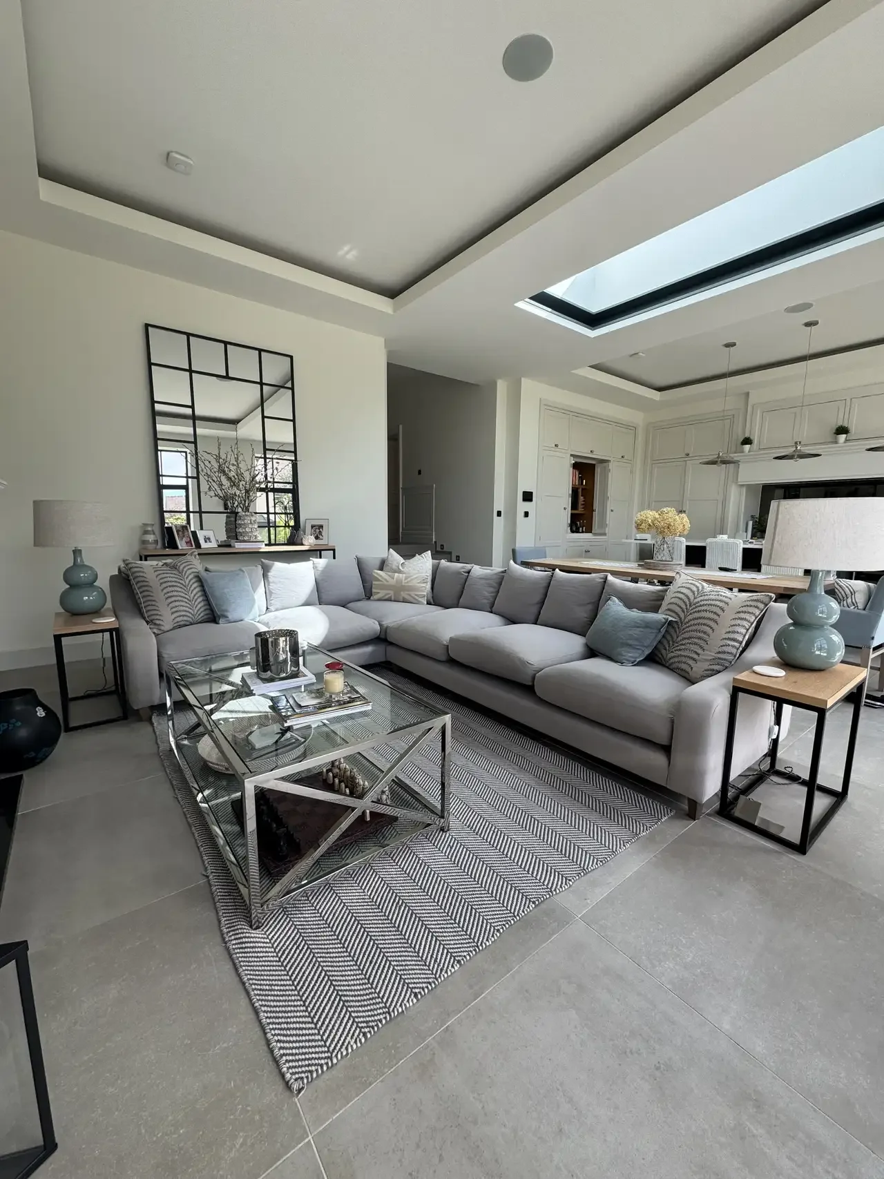 styled-home-studios-contemporary-comfort-pr8-9-1.webp