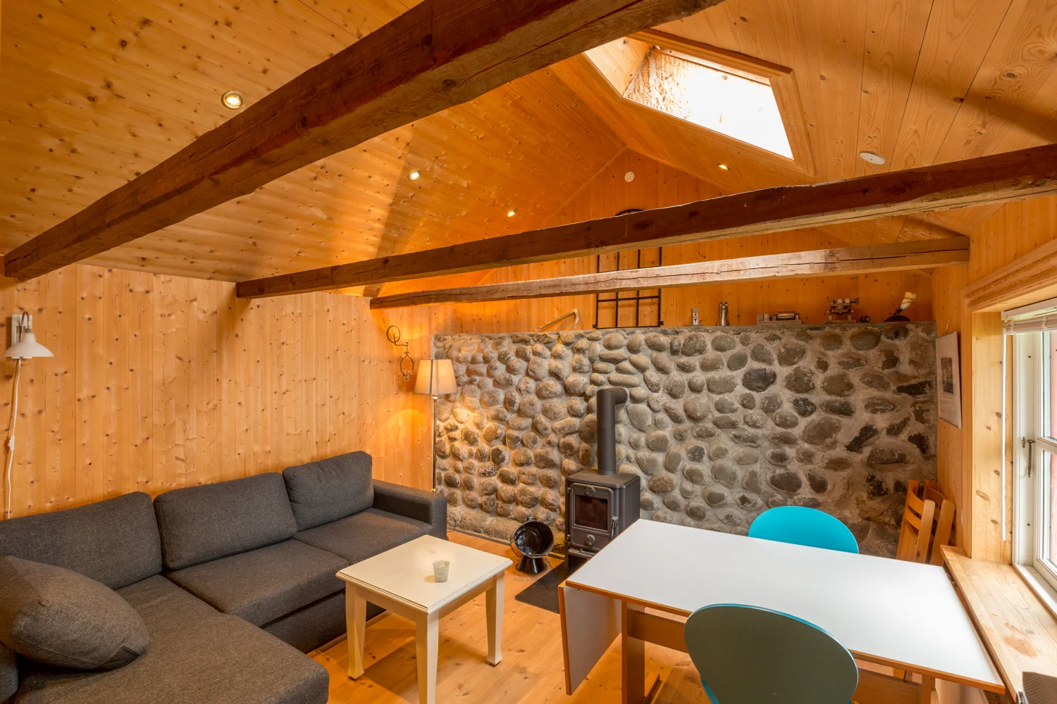 cottage-1.jpg