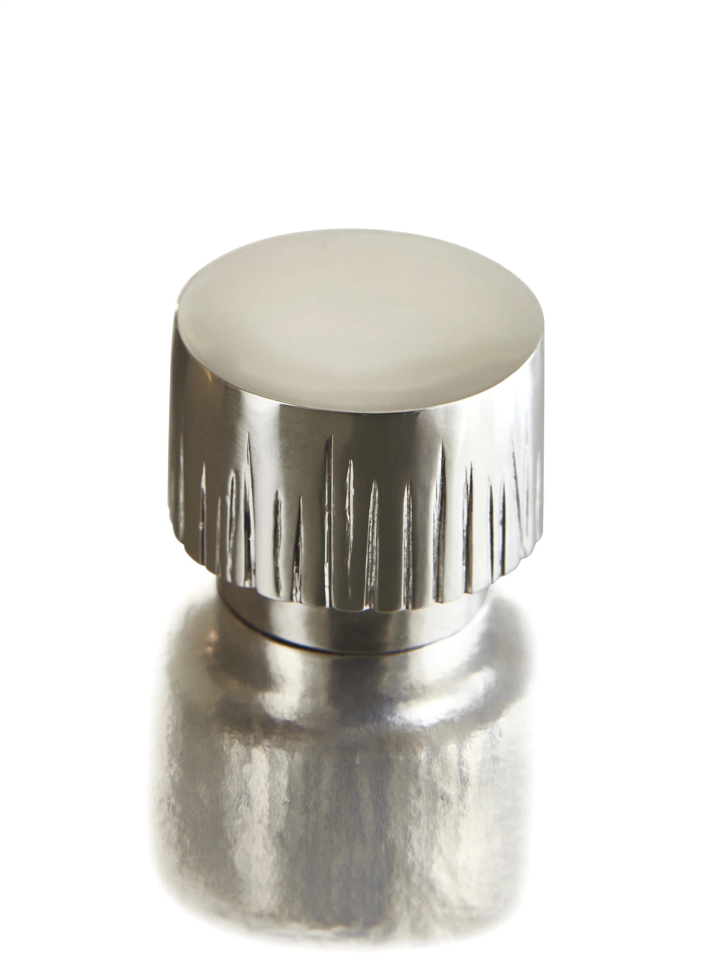 FLUTED PULL I CAST NICKEL I MACHINA Polished Nickel