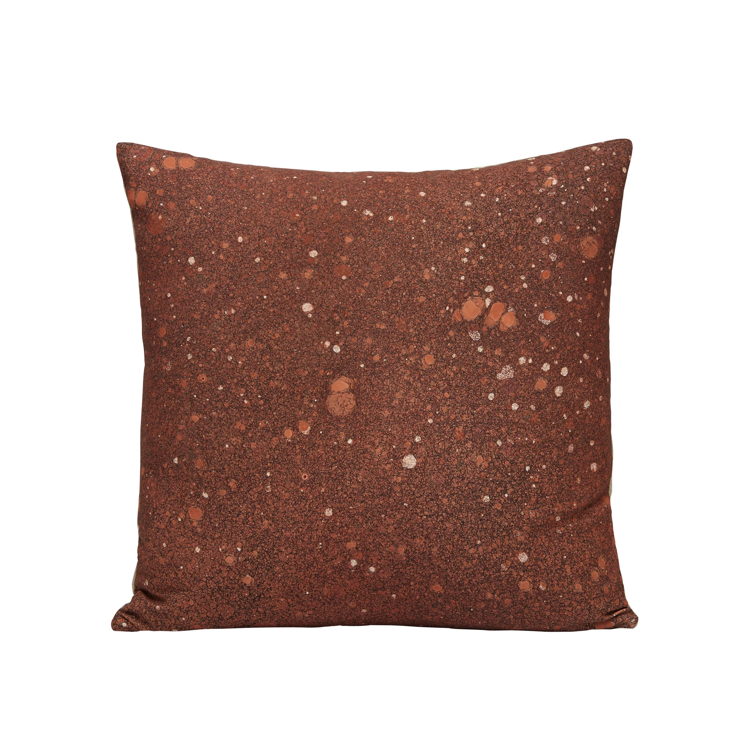 CRYSTALLINE I GARNET