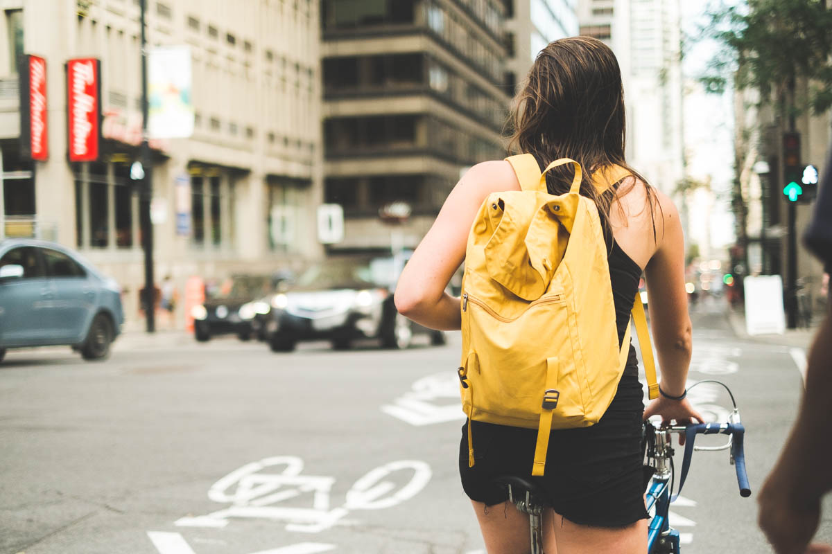 The girl with the yellow backpack revisited