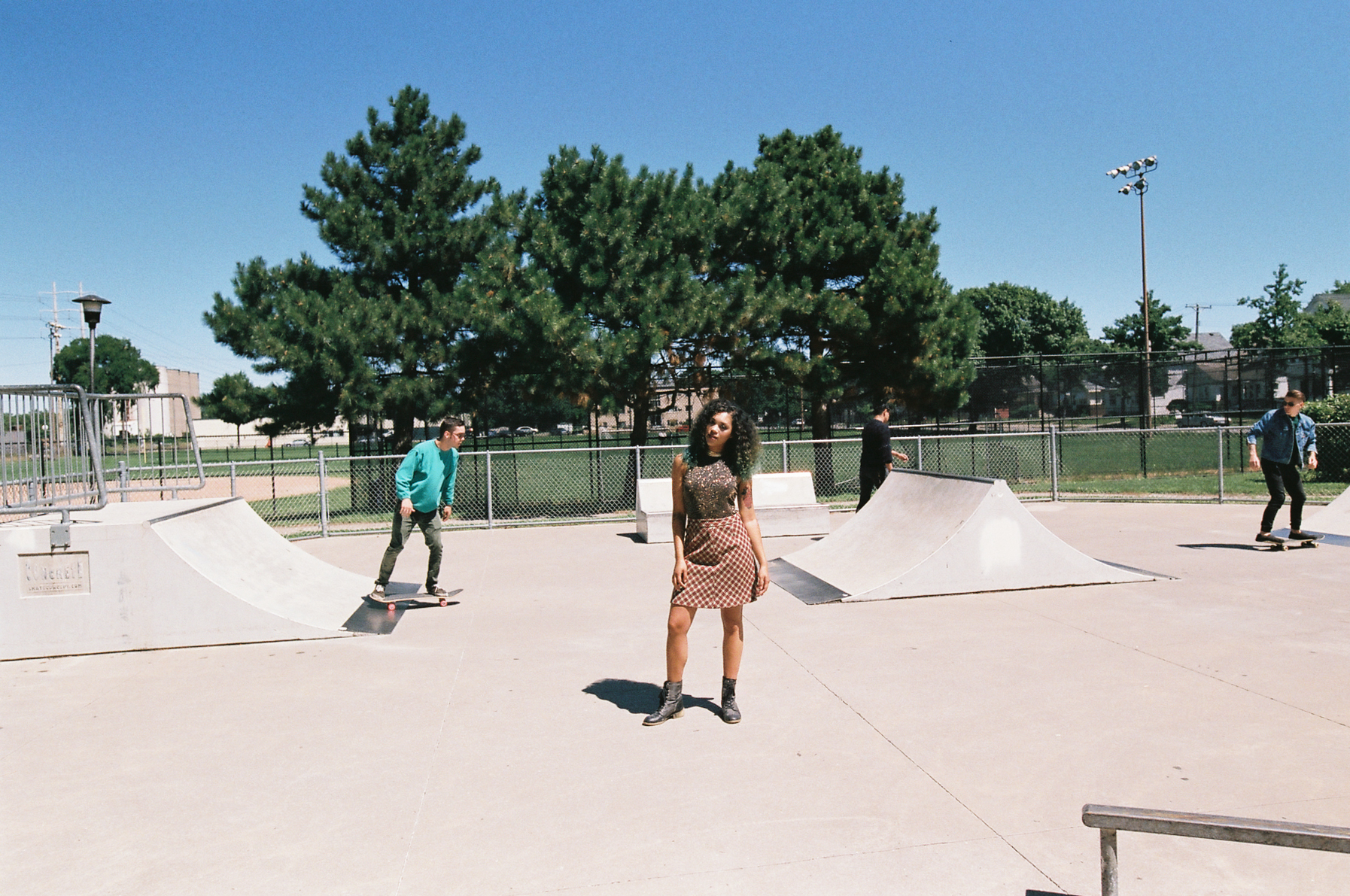 moth-oddities-the-sizzler-lookbook-summer-2016-3.jpg