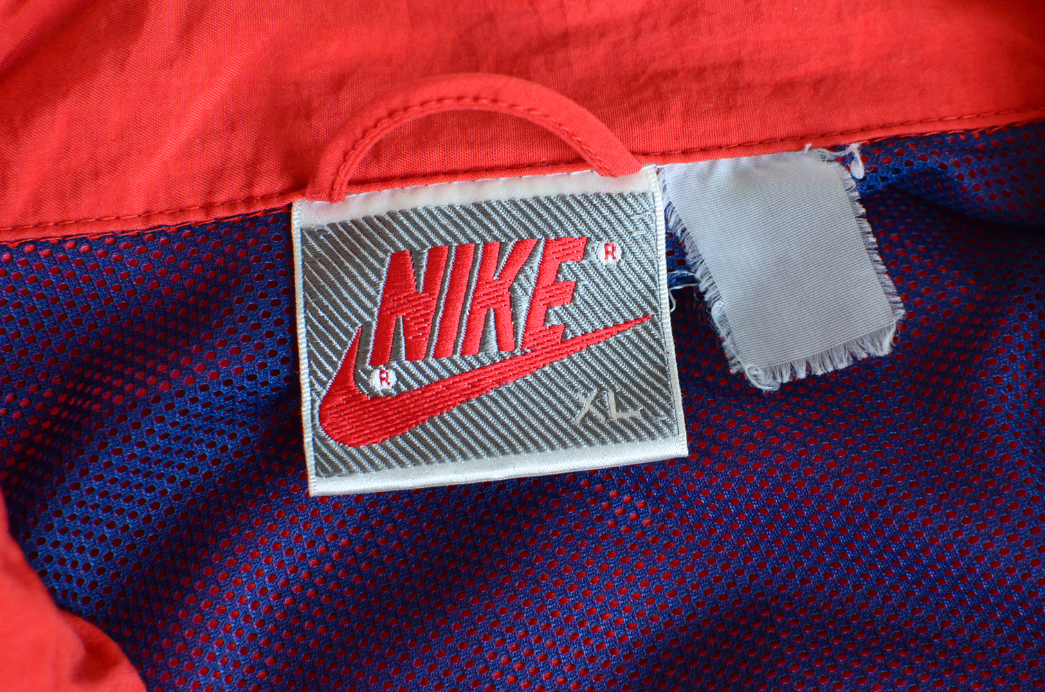 1980s nike windbreaker